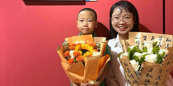用艺术点亮童心！小伦敦教师徐婷婷指导学生作品入展美术馆