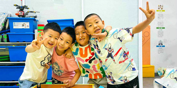 编程筑梦,科创未来!爱克斯机器人编程赋能少儿成长