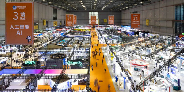 看，进博会上的教育高光时刻→