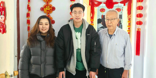 【进社区 送“温暖”】小伦敦党支部慰问公园东路社区10户居民