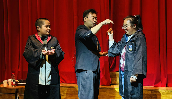 魔术教学环节5.jpg 魔术教学环节5.jpg