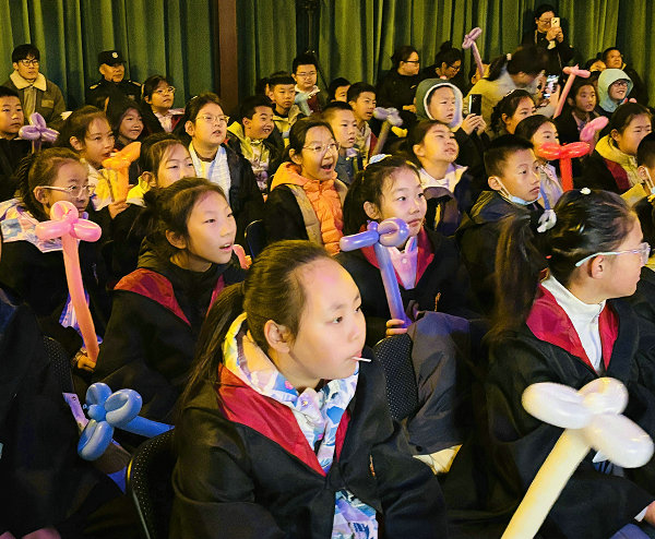 魔术教学环节3.jpg 魔术教学环节3.jpg